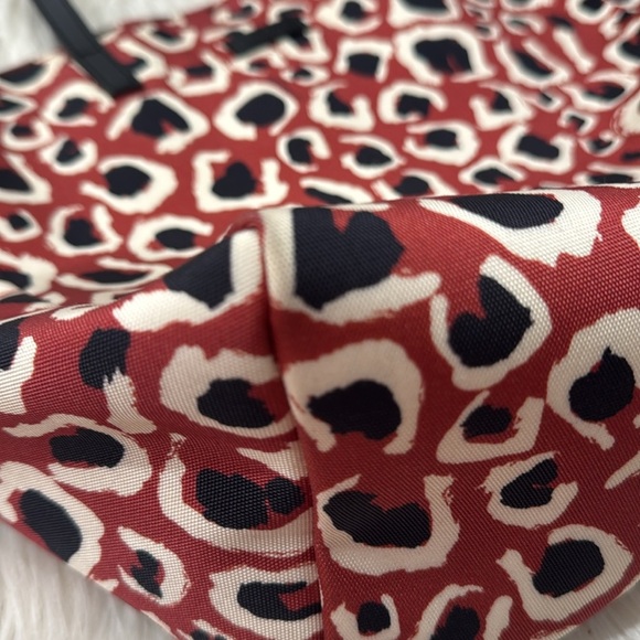 GUCCI Canvas Leopard Print Tote - Picture 9 of 16